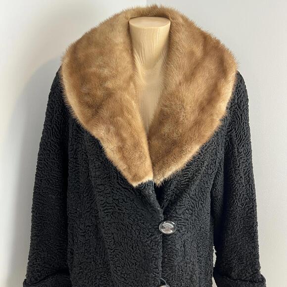 Vintage Fourres Deluxe Fur Large Black Sherpa Lined Fur Collared Jacket Coat - Picture 2 of 15